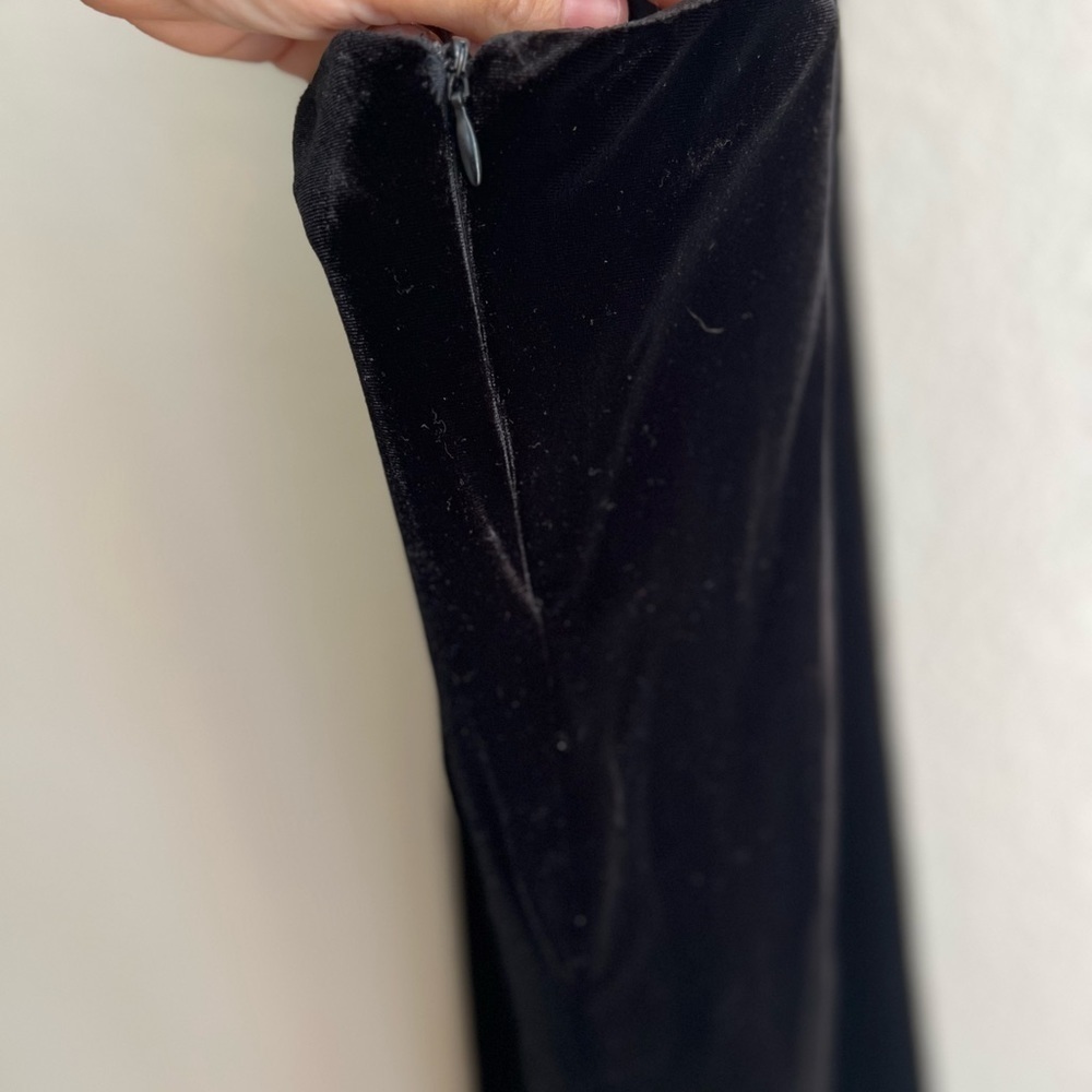 NWOT Got You Captivated Black Velvet Rosette Lace-Up Maxi Dress - Picture 7 of 9